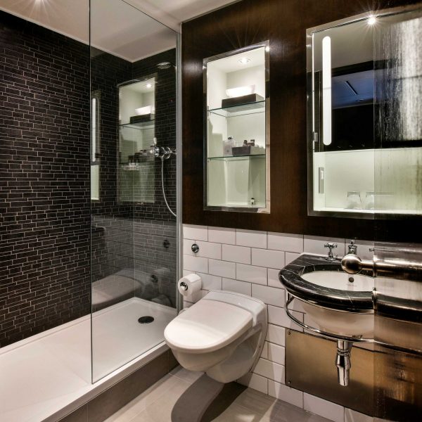 Andaz bathroom in Pure White Design
