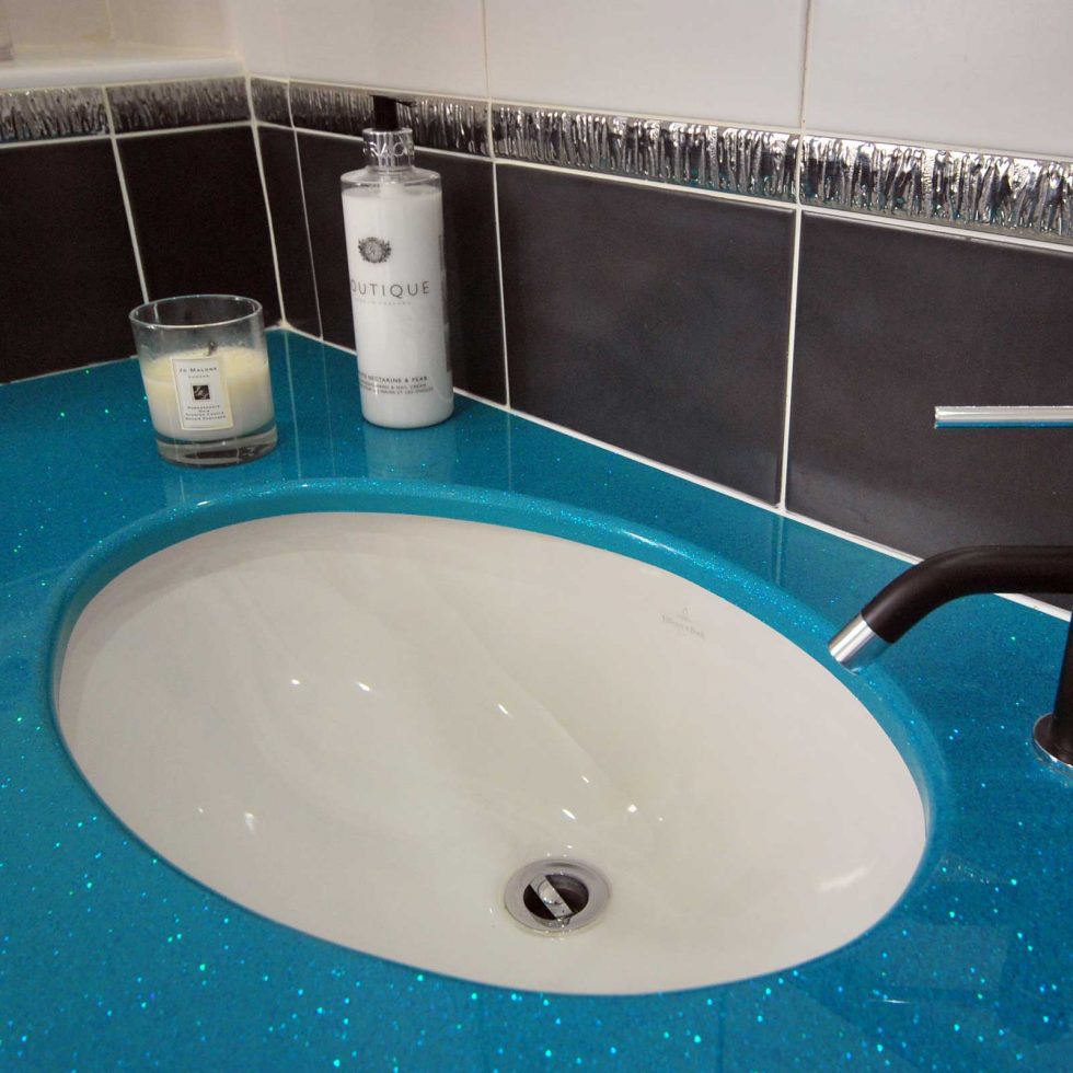 Turquoise reflect top